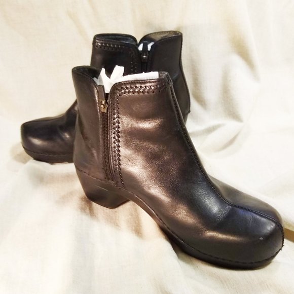 Dansko Scout Clog-Boots, Black Leather, Womens size 42 EUC, Booties - Picture 10 of 11